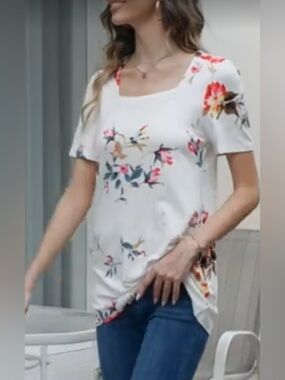 Popyoung Square Neck floral white Tee Shirt - medium